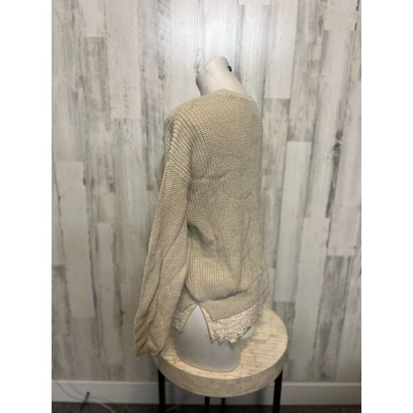 Tan sweater - Picture 4 of 6